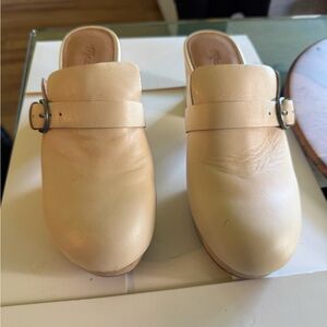 Madewell cream clog